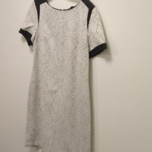 the Ricochet Klee Dress - Full Rear Zip - Flirty & Work Appropriate - Academia - Picture 1 of 6